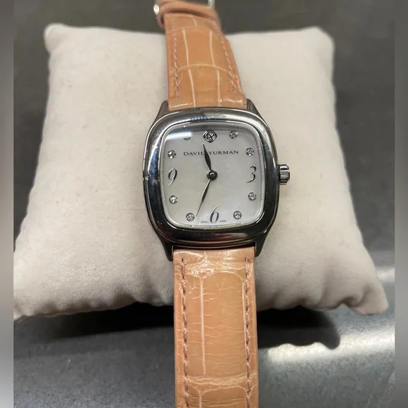 David Yurman Thoroughbred Women’s Quartz Watch with Mother of Pearl dial David Yurman Stainless Steel 18K Yellow Gold Diamond Mother  main image 3